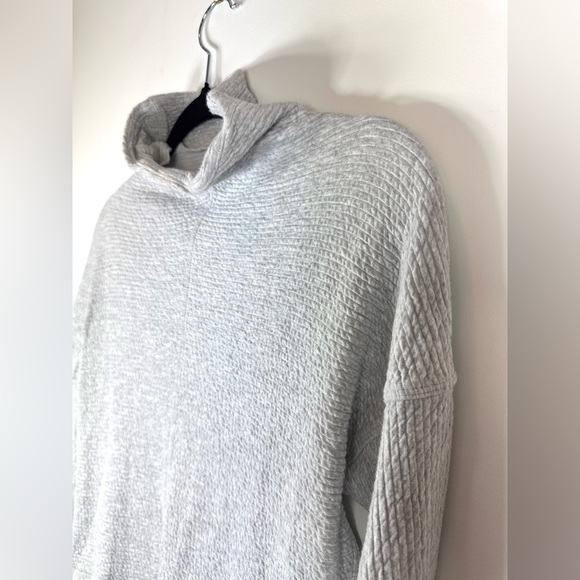 Lululemon Call for Cozy Dress
Heathered Core Ultra Light Grey - Picture 6 of 9